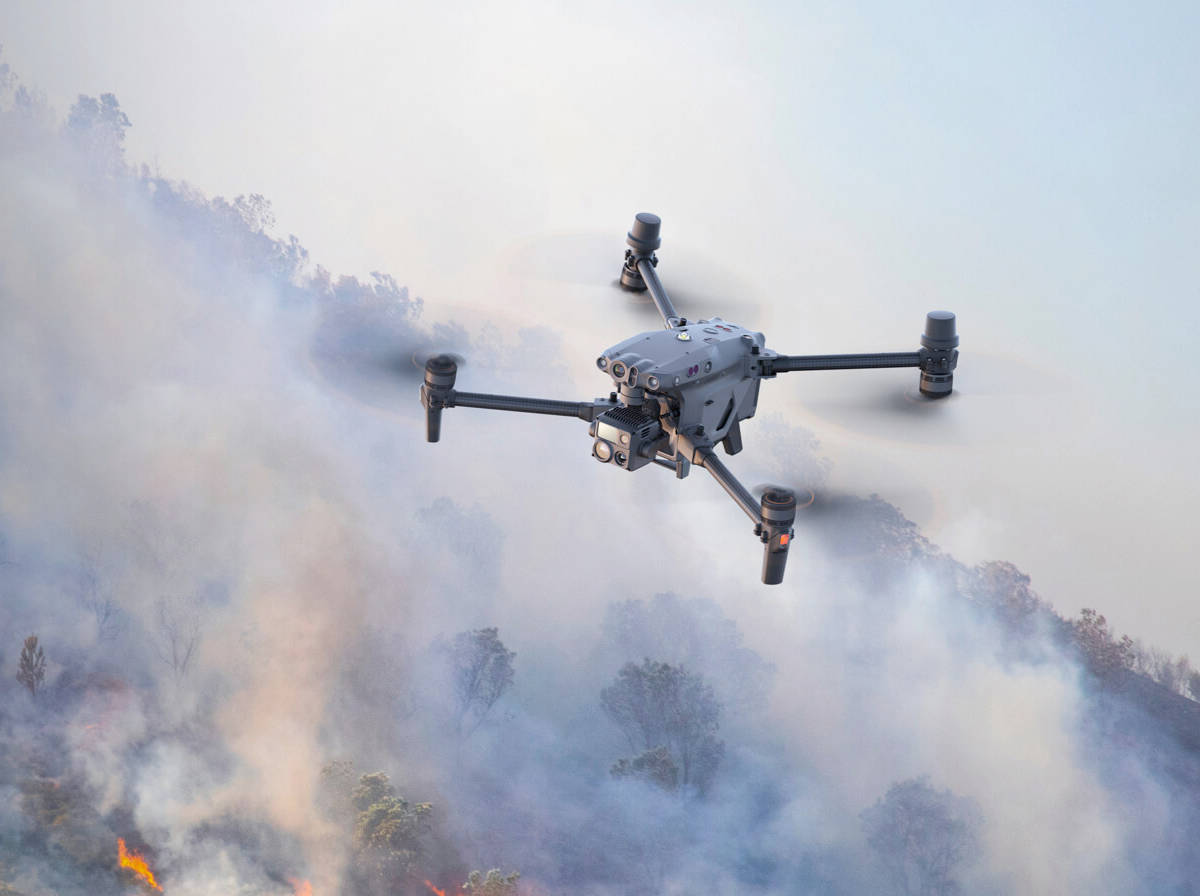 Drone pour secours et recherche: imagerie thermique nocturne et cartographie de zone sinistrée — Antheon
